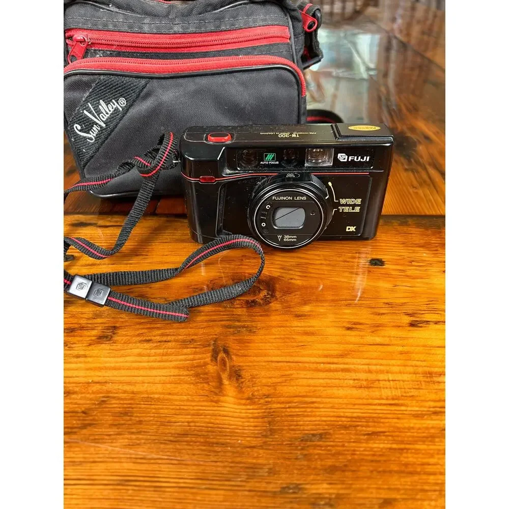 Vintage Fuji Camera AS IS and matching bag